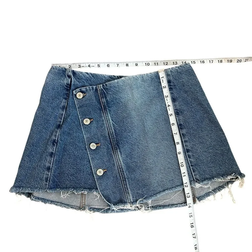 American Eagle low rise a-line asymmetrical denim Button-Front Mini Skirt size 4